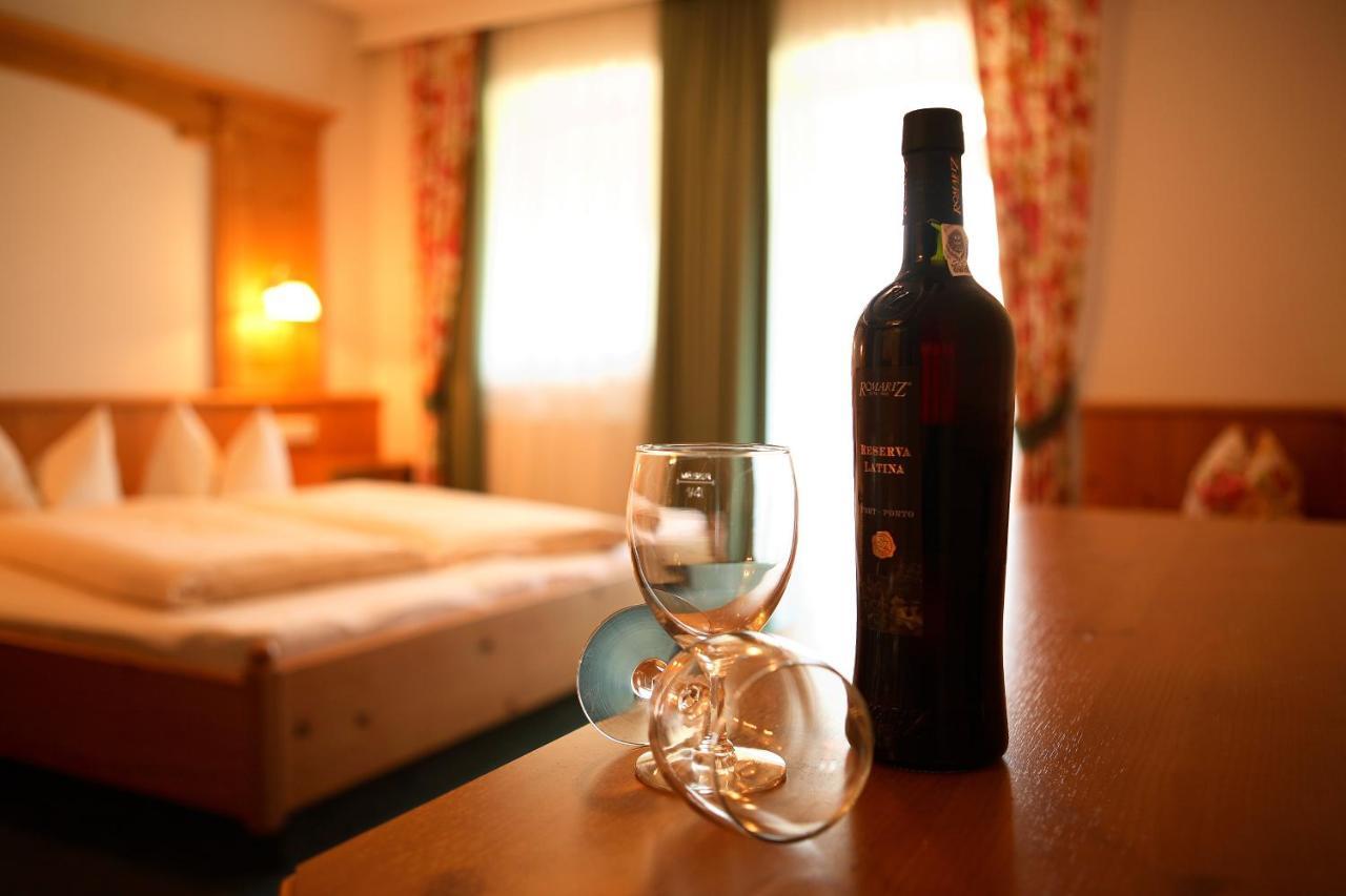 Ferienhof Lackner Ried im Zillertal Kamer foto