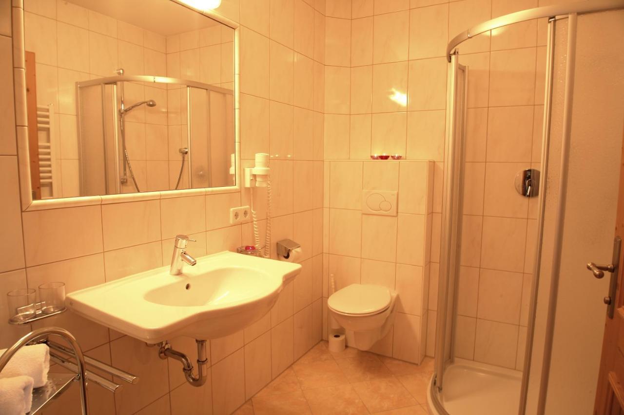 Ferienhof Lackner Ried im Zillertal Kamer foto