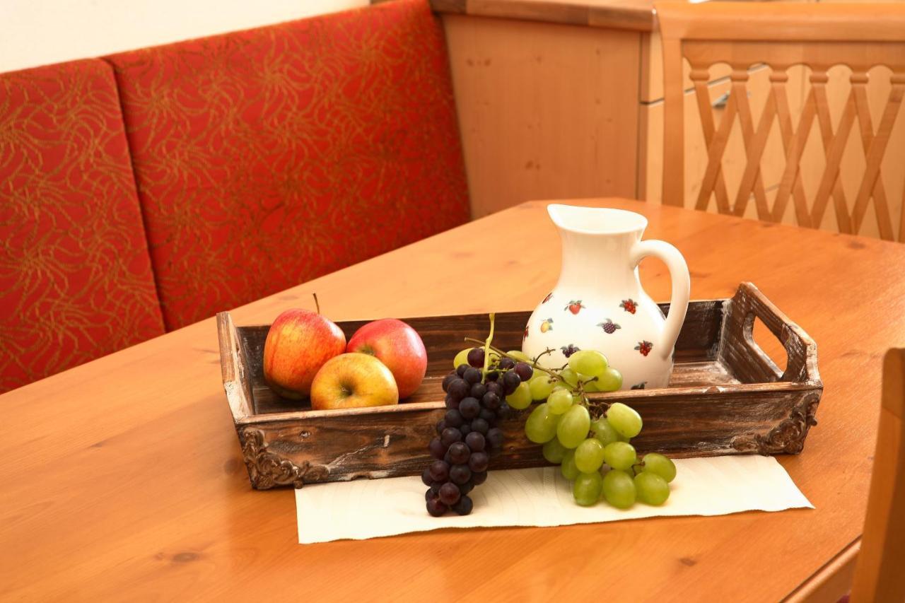 Ferienhof Lackner Ried im Zillertal Kamer foto